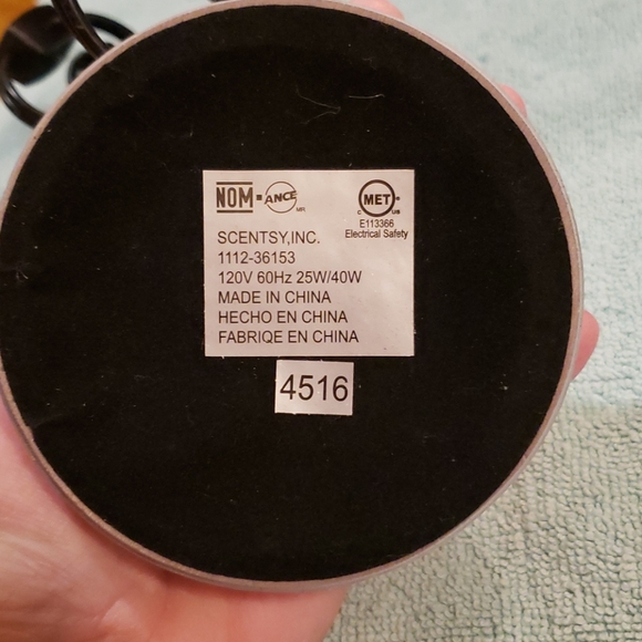 Scentsy cement base - Picture 2 of 4